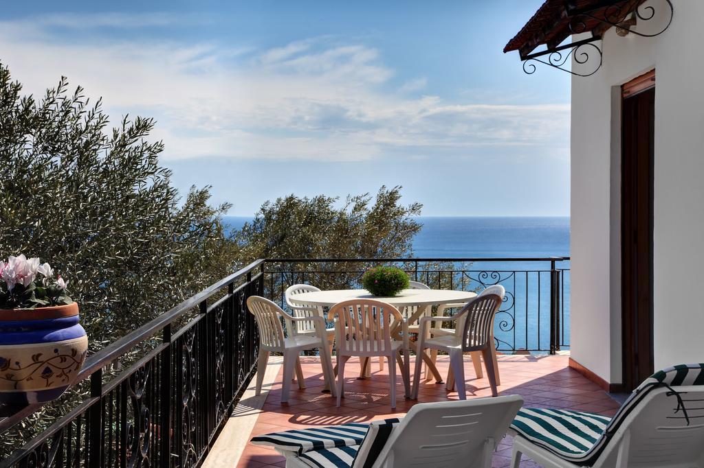 Matisse Nerano By Gocce Marina del Cantone Quarto foto